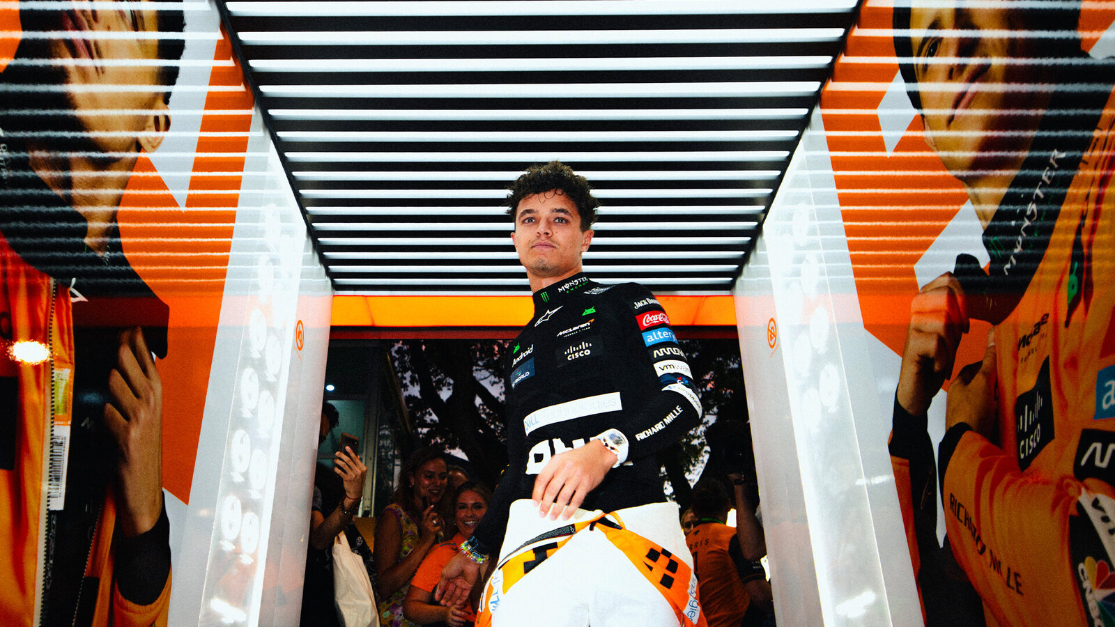 Lando Norris: Seine 24 Punkte Vorsprung vor den letzten beiden WM-Läufen sollten ihm für den WM-Titel ausreichen. Aber bei Verstappen als Verfolger weiss man nie. Bild: McLaren Racing Media Center