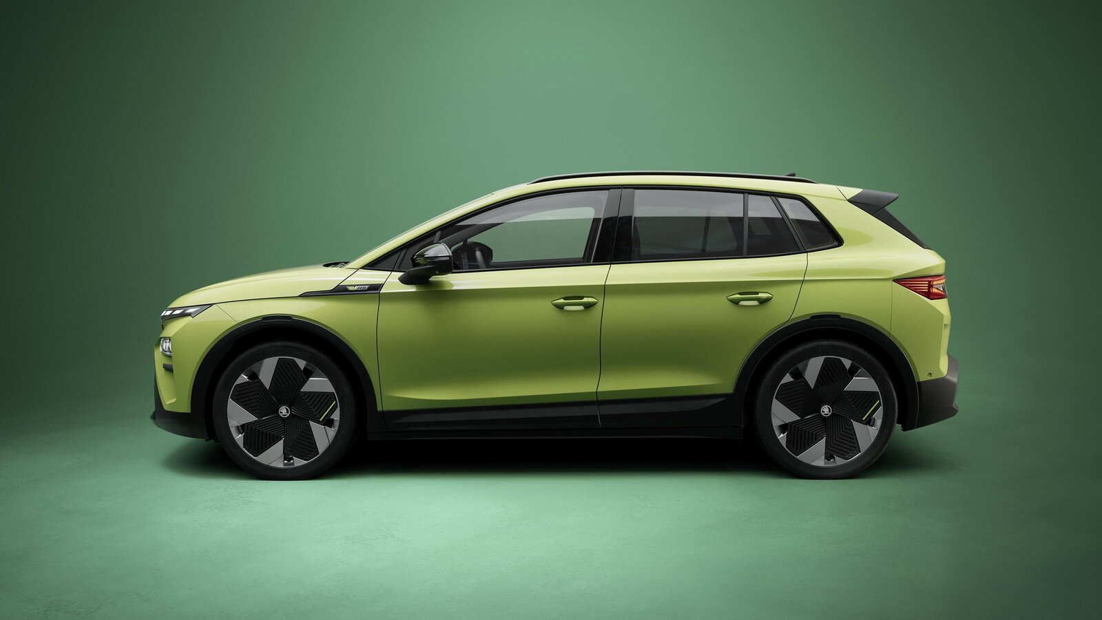 Auf Rang 5 bis 7 folgen die drei Škoda-SUVs Kodiac, Karoq und Elroq. Bild: skodapress.ch