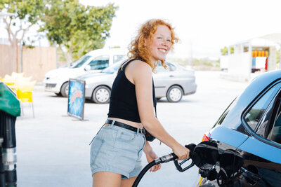 Gutes Gefühl mit Verbrenner-Motoren: Nostalgie und Preise sind Gründe für die anhaltende Beliebtheit von herkömmlichen Antriebsformen. Bild: Freepik