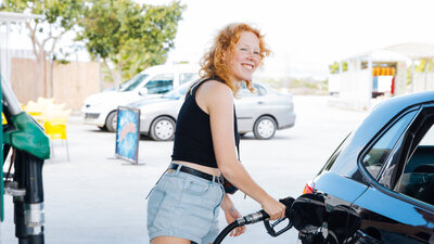 Gutes Gefühl mit Verbrenner-Motoren: Nostalgie und Preise sind Gründe für die anhaltende Beliebtheit von herkömmlichen Antriebsformen. Bild: Freepik