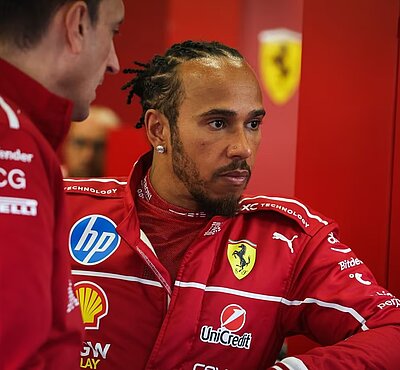 Ferrari-Pilot Lewis Hamilton kritisiert die neue Formel-1-Regelung. Bild: Ferrari