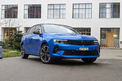 Opel Astra Electric von vorne