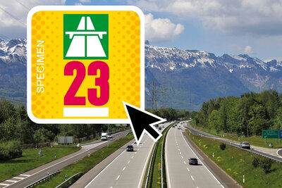 Vignette im Vordergrund einer Autobahn Richtung Berge