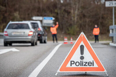 Die zuständige Staatsanwaltschaft im Kanton Wallis verurteilte den Mann zu einer unbedingten Geldstrafe. Symbolbild: Kapo Zürich