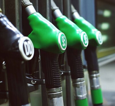 Wie viel Bioethanol-Anteil im Treibstoff ist sinnvoll? Darüber diskutiert aktuell die EU. Bild: Freepik