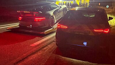 Der Porsche des Mannes wurde beschlagnahmt. Bild: Gendarmerie de la Haute-Savoie