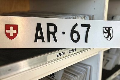 Kontrollschild «AR 67»