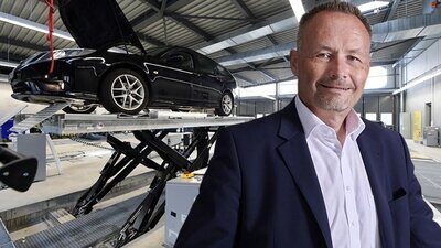 Lorenzo Cascioni, Vizedirektor des Bundesamtes für Strassen ASTRA erklärt STREETLIFE, dass die Delegation der MFK an Garagen möglich ist. Bild: ASTRA, TCS