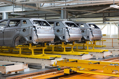 2023 kamen in der Schweiz mehr als eine Viertelmillion Fahrzeuge auf die Strasse. Bild: usertrmk, freepik