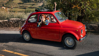 Wer nach Italien fährt, darf dort keine Verwandten oder Freunde als Steuer lassen. Bild: freepik