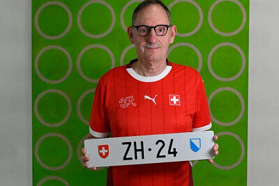 Der Zürcher Regierungsrat und Vorsteher der Sicherheitsdirektion verkündet die historische Versteigerung. Bild: Kanton Zürich