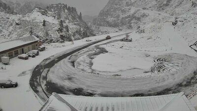 Sustnepass mit Schnee