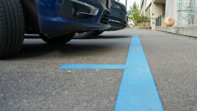 Reduktion fürs Gewerbe, höhere Preise für Private: Am 28. September stimmt die Stadt Zürich über die neue Parkkartenverordnung ab. Bild: zvg