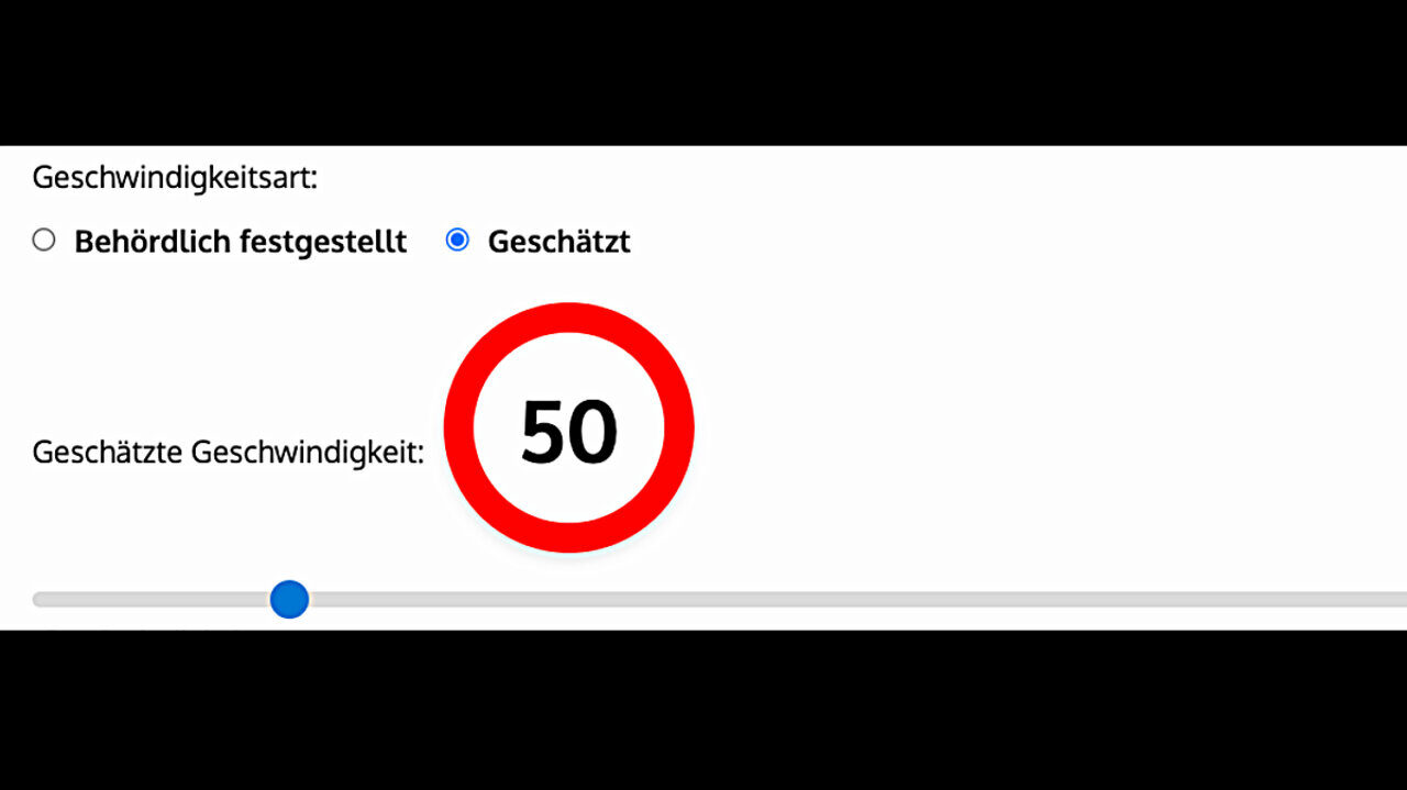 Gleich darunter findest du das Eingabebeld für die effektiv gefahrene Geschwindigkeit. In unserem Beispiel waren es 50 Stundenkilometer. Das geben wir wieder über den blauen Kreis auf der grauen Leiste an. Wir wählen zudem noch die Geschwindigkeitsart. Da wir nur schnell auf den Tacho schauen konnten, klicken wir auf «Geschätzt».