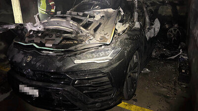 Der in der Garage abgestellte Lamborghini wurde als Brandherd ausgemacht. Bild: Kantonspolizei Aargau